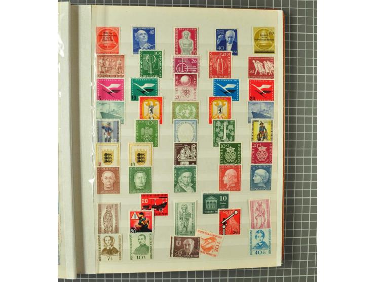 1849/1980 (ca.), umfangreiche Partie in4 großen Kartons, dabei Frankreich mit u.a. Mi.-Nr. 128-35 und Bl.3, viel UNO, USA, be