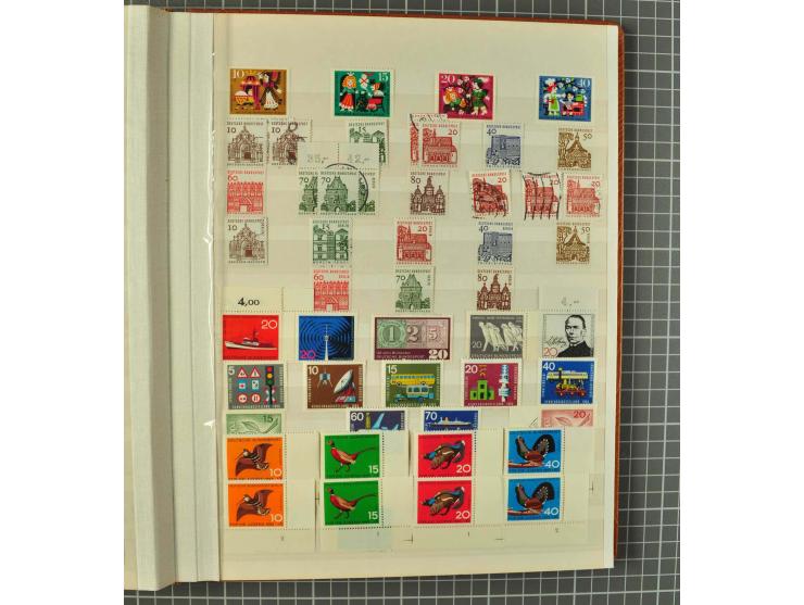 1849/1980 (ca.), umfangreiche Partie in4 großen Kartons, dabei Frankreich mit u.a. Mi.-Nr. 128-35 und Bl.3, viel UNO, USA, be
