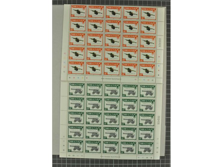1900/80 (ca.), postfrische, ungebrauchte und gestempelte Partie mit viel interessantem Material, dabei Postsparbücher von Grö