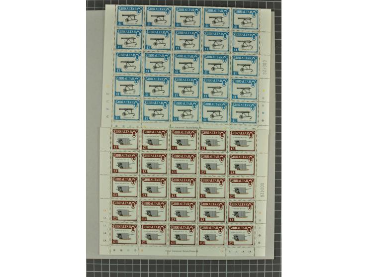 1900/80 (ca.), postfrische, ungebrauchte und gestempelte Partie mit viel interessantem Material, dabei Postsparbücher von Grö