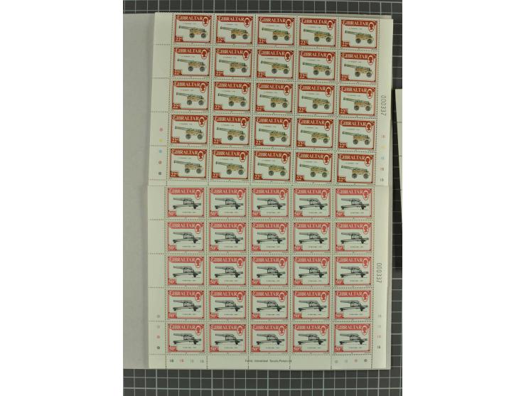1900/80 (ca.), postfrische, ungebrauchte und gestempelte Partie mit viel interessantem Material, dabei Postsparbücher von Grö