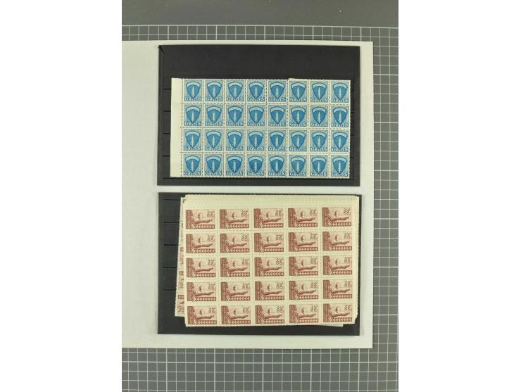1900/80 (ca.), postfrische, ungebrauchte und gestempelte Partie mit viel interessantem Material, dabei Postsparbücher von Grö