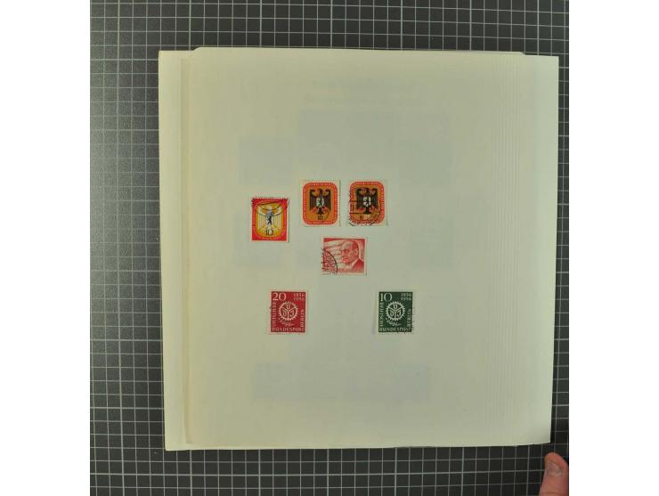 1948/1990 postfrische, ungebrauchte und gestempelte Partie, dabei zwei kpl. postfrische Sammlungen, alles mehrfach mit u.a. M
