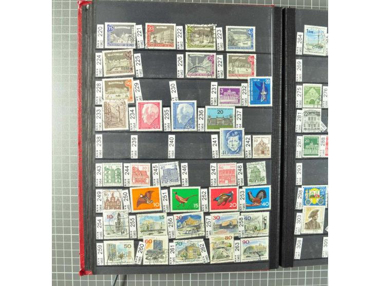 1948/1990 postfrische, ungebrauchte und gestempelte Partie, dabei zwei kpl. postfrische Sammlungen, alles mehrfach mit u.a. M