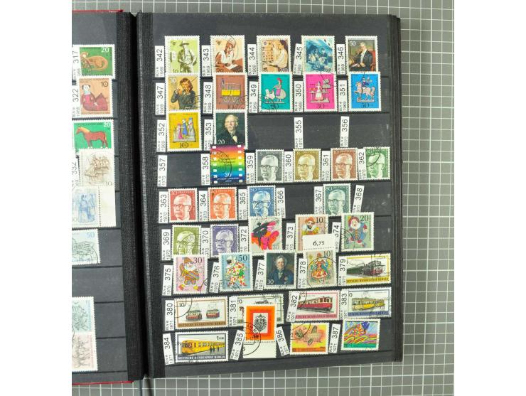 1948/1990 postfrische, ungebrauchte und gestempelte Partie, dabei zwei kpl. postfrische Sammlungen, alles mehrfach mit u.a. M