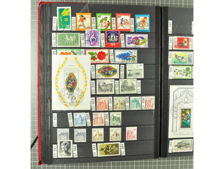 1948/1990 postfrische, ungebrauchte und gestempelte Partie, dabei zwei kpl. postfrische Sammlungen, alles mehrfach mit u.a. M