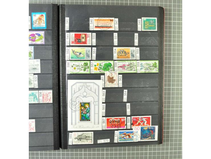 1948/1990 postfrische, ungebrauchte und gestempelte Partie, dabei zwei kpl. postfrische Sammlungen, alles mehrfach mit u.a. M