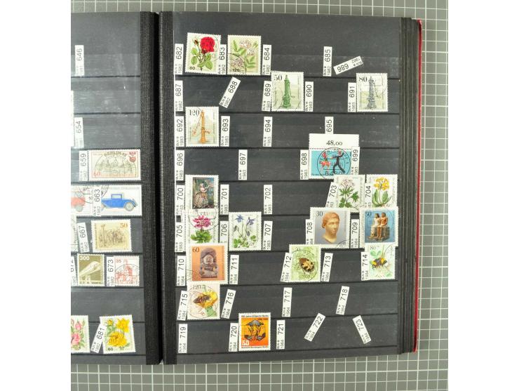 1948/1990 postfrische, ungebrauchte und gestempelte Partie, dabei zwei kpl. postfrische Sammlungen, alles mehrfach mit u.a. M