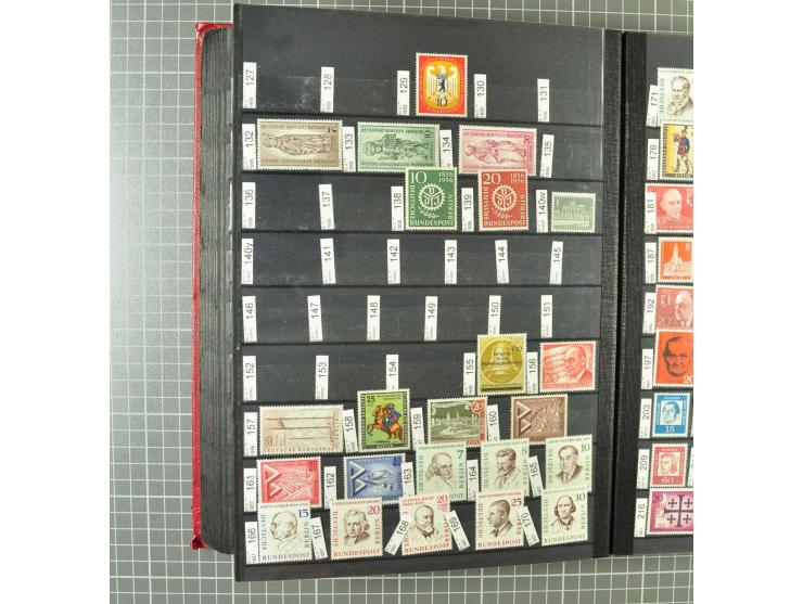 1948/1990 postfrische, ungebrauchte und gestempelte Partie, dabei zwei kpl. postfrische Sammlungen, alles mehrfach mit u.a. M