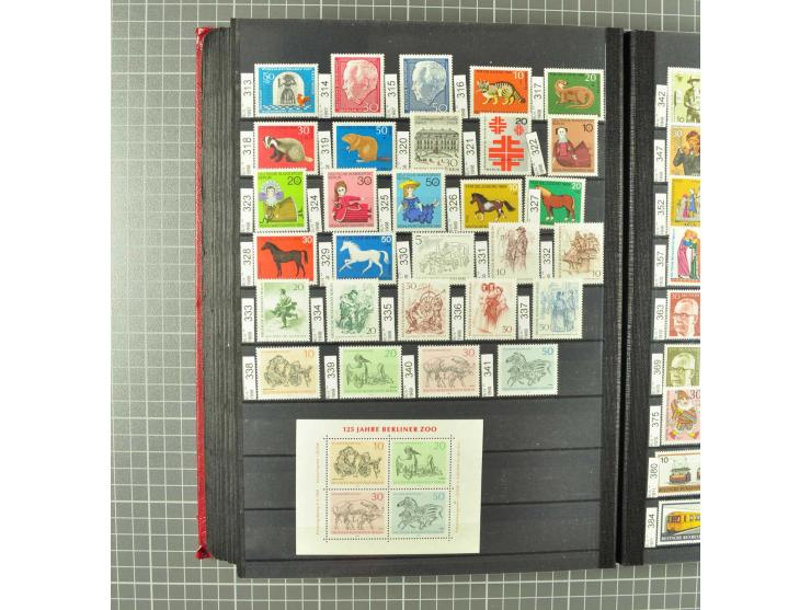 1948/1990 postfrische, ungebrauchte und gestempelte Partie, dabei zwei kpl. postfrische Sammlungen, alles mehrfach mit u.a. M