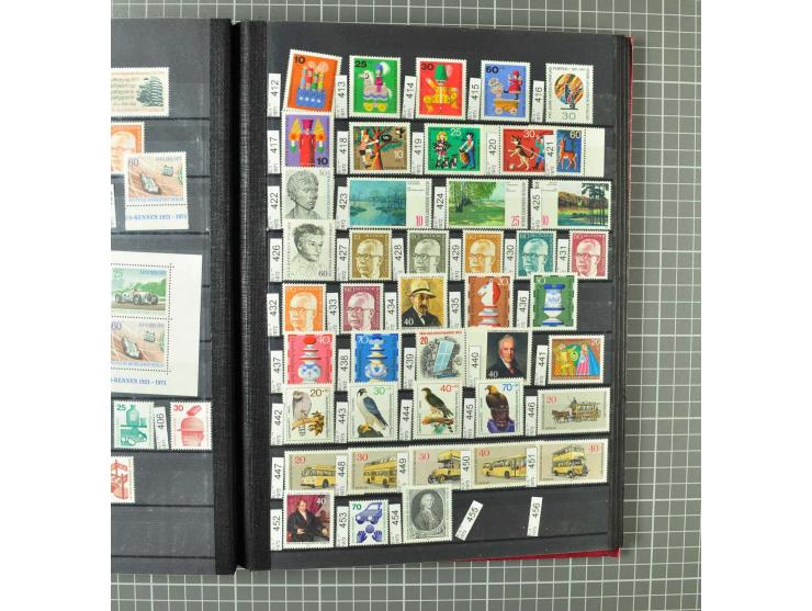 1948/1990 postfrische, ungebrauchte und gestempelte Partie, dabei zwei kpl. postfrische Sammlungen, alles mehrfach mit u.a. M