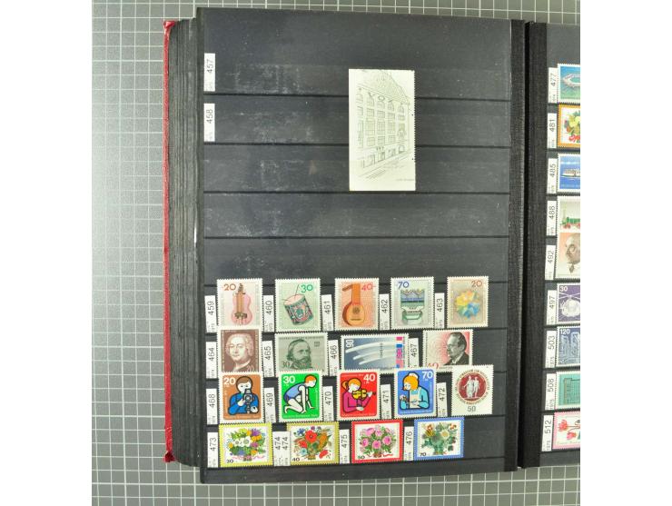 1948/1990 postfrische, ungebrauchte und gestempelte Partie, dabei zwei kpl. postfrische Sammlungen, alles mehrfach mit u.a. M