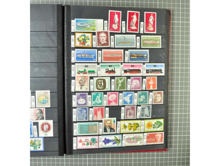 1948/1990 postfrische, ungebrauchte und gestempelte Partie, dabei zwei kpl. postfrische Sammlungen, alles mehrfach mit u.a. M