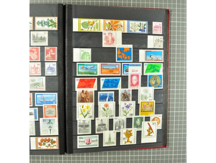 1948/1990 postfrische, ungebrauchte und gestempelte Partie, dabei zwei kpl. postfrische Sammlungen, alles mehrfach mit u.a. M