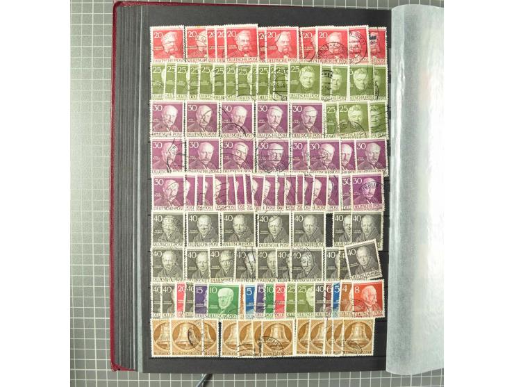 1948/1990 postfrische, ungebrauchte und gestempelte Partie, dabei zwei kpl. postfrische Sammlungen, alles mehrfach mit u.a. M