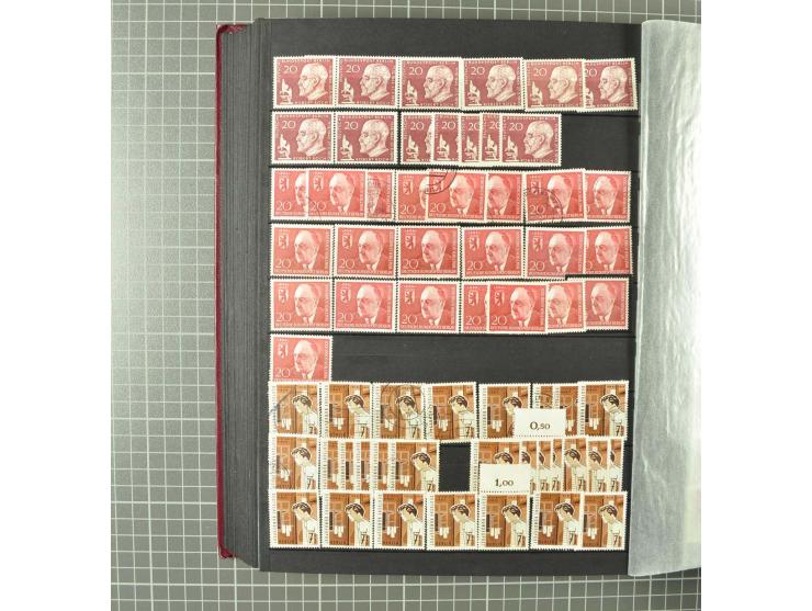 1948/1990 postfrische, ungebrauchte und gestempelte Partie, dabei zwei kpl. postfrische Sammlungen, alles mehrfach mit u.a. M