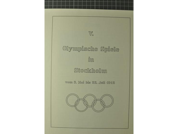 1912, STOCKHOLM: Sammlung mit 4 Briefen, 11 ungebrauchten und gebrauchten Ansichtskarten und 19 Vignetten (teils in Einheiten