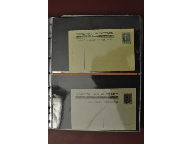 1913/65 (ca.), interessanter und reichhaltiger Posten Briefe, Karten, Ganzsachen und Vorderseiten, dabei Reco, Zensur, Luftpo