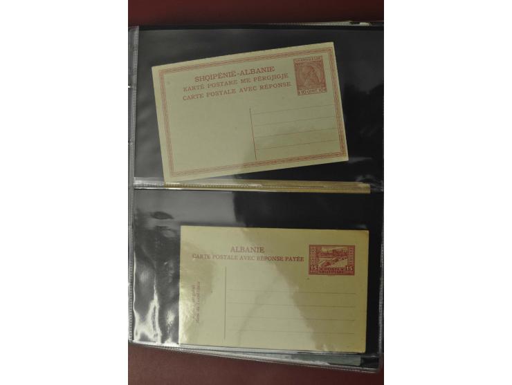 1913/65 (ca.), interessanter und reichhaltiger Posten Briefe, Karten, Ganzsachen und Vorderseiten, dabei Reco, Zensur, Luftpo