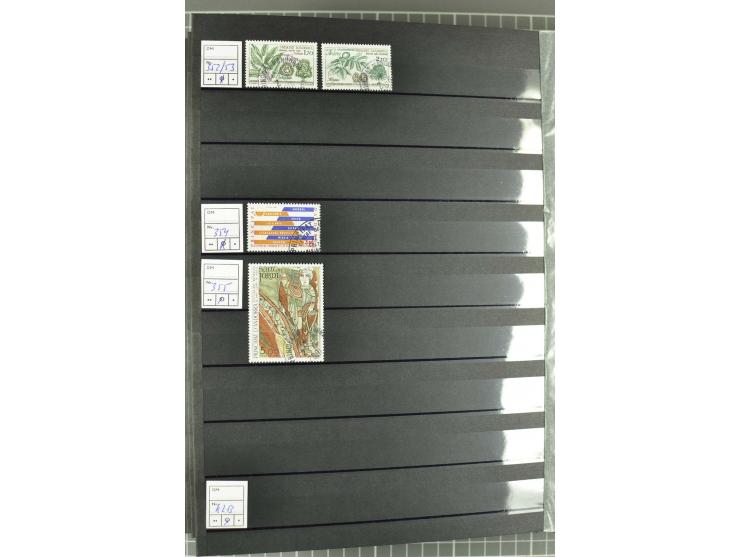 1931/2006, postfrische, ungebrauchte und gestempelte Sammlung mit u.a. Mi.-Nr. 1-23 (2), 56-74, 142-60, Porto und Doubletten