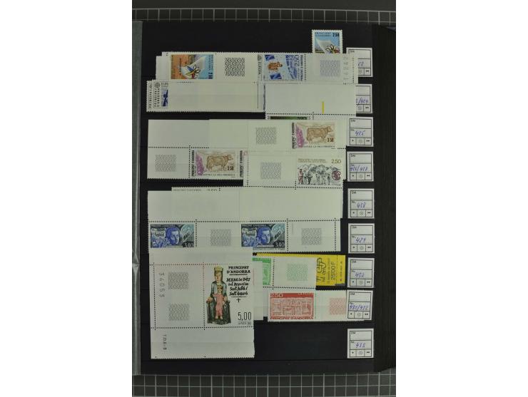 1931/2006, postfrische, ungebrauchte und gestempelte Sammlung mit u.a. Mi.-Nr. 1-23 (2), 56-74, 142-60, Porto und Doubletten