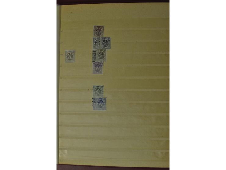 1850/1994, postfrische Sammlung 1960-81 inkl. einigen Eisenbahn- und Paketmarken in 2 Vordruckalben, dazu gestempelter und po