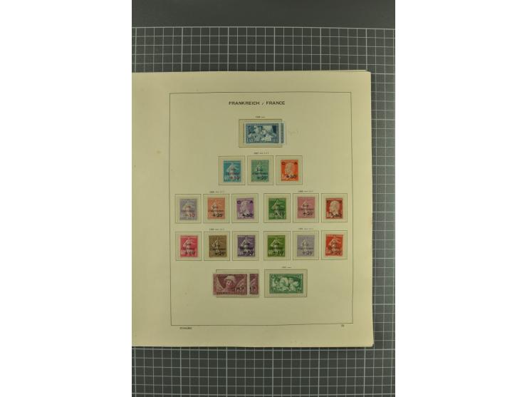 1900/67, postfrische und ungebrauchte Sammlung mit u.a. Mi.-Nr. 96-100, 102-06, 128-35, 152, 181-83, 220-21, 239, 242B, 248MH