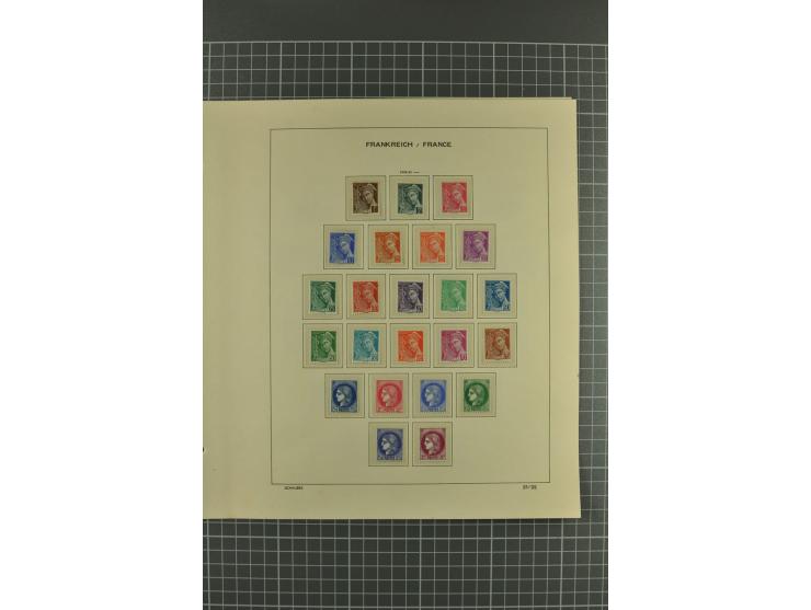 1900/67, postfrische und ungebrauchte Sammlung mit u.a. Mi.-Nr. 96-100, 102-06, 128-35, 152, 181-83, 220-21, 239, 242B, 248MH