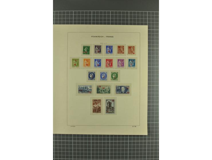 1900/67, postfrische und ungebrauchte Sammlung mit u.a. Mi.-Nr. 96-100, 102-06, 128-35, 152, 181-83, 220-21, 239, 242B, 248MH