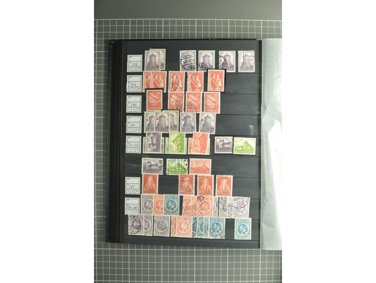 1851/2004, postfrische, ungebrauchte und gestempelte Sammlung mit guten Werten und Sätzen, Dienst, Porto, Postfähre (mit Mi.-