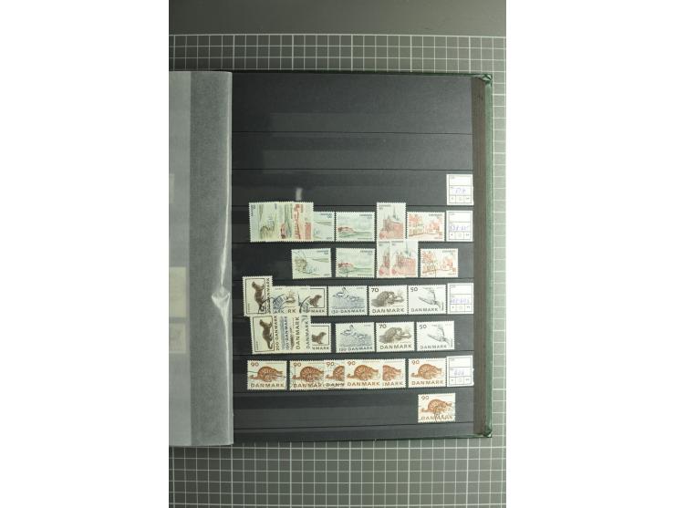 1851/2004, postfrische, ungebrauchte und gestempelte Sammlung mit guten Werten und Sätzen, Dienst, Porto, Postfähre (mit Mi.-