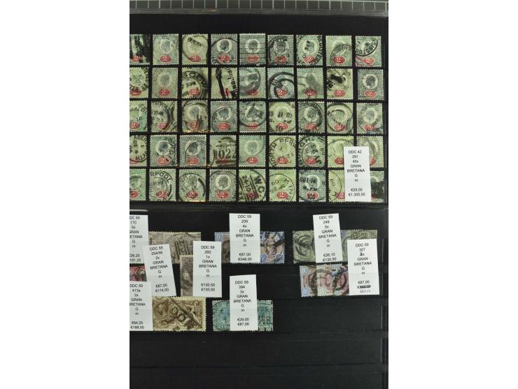 1850/1920 (ca.), fast ausschließlich gestempelter Lagerbestand von über 8000 Werten, dabei auch diverse Shilling-Werte, riesi