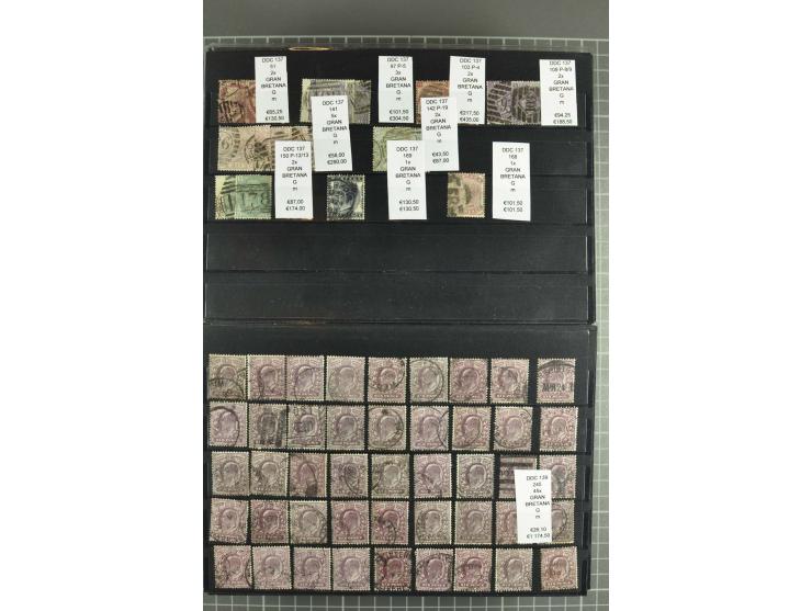 1850/1920 (ca.), fast ausschließlich gestempelter Lagerbestand von über 8000 Werten, dabei auch diverse Shilling-Werte, riesi