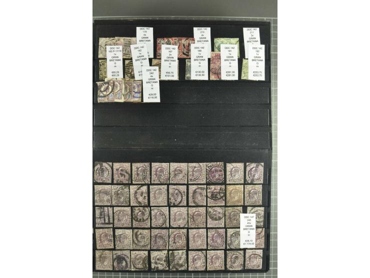 1850/1920 (ca.), fast ausschließlich gestempelter Lagerbestand von über 8000 Werten, dabei auch diverse Shilling-Werte, riesi