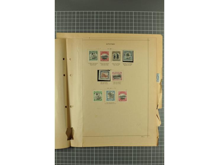 1880/1920 (ca.), Sammlungsbestand auf alten Blättern, dabei u.a. Gilbert&Ellis Mi.Nr.1-7, Solomon 1-7 und 8-18, etc., dazu ei