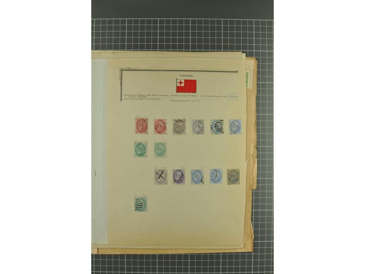 1880/1920 (ca.), Sammlungsbestand auf alten Blättern, dabei u.a. Gilbert&Ellis Mi.Nr.1-7, Solomon 1-7 und 8-18, etc., dazu ei