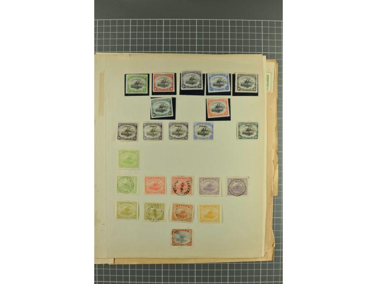 1880/1920 (ca.), Sammlungsbestand auf alten Blättern, dabei u.a. Gilbert&Ellis Mi.Nr.1-7, Solomon 1-7 und 8-18, etc., dazu ei