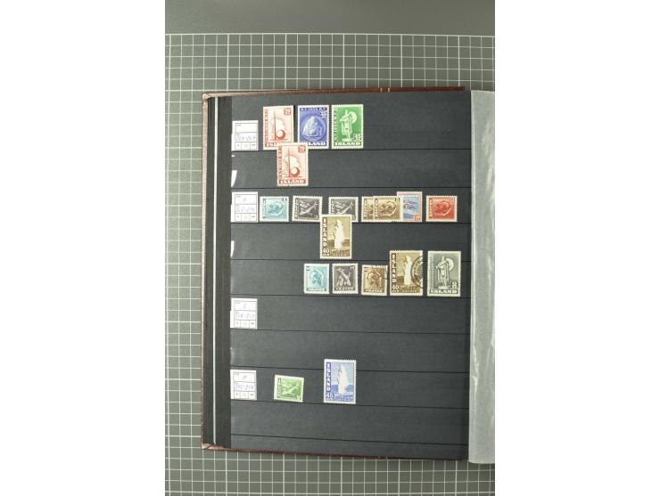 1876/2002, postfrische, ungebrauchte und gestempelte Sammlung mit u.a. Mi.-Nr. 119-20, 124 (4er-Block), 142/46 (2) etc.
