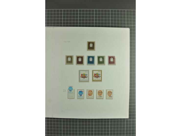 1918/2000, enorm umfangreiche ungebrauchte/postfrische und gestempelte Sammlung mit einer Vielzahl an guten Werten und Besond