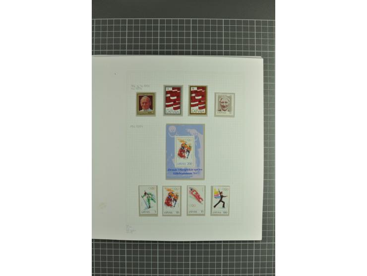 1918/2000, enorm umfangreiche ungebrauchte/postfrische und gestempelte Sammlung mit einer Vielzahl an guten Werten und Besond