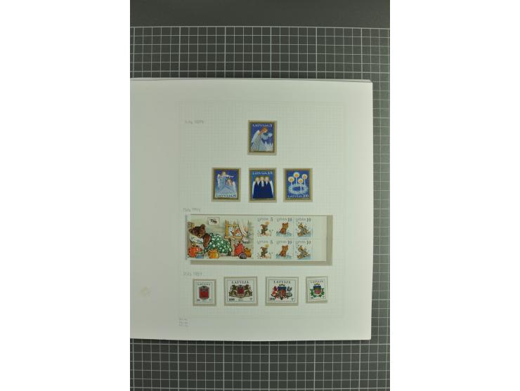 1918/2000, enorm umfangreiche ungebrauchte/postfrische und gestempelte Sammlung mit einer Vielzahl an guten Werten und Besond
