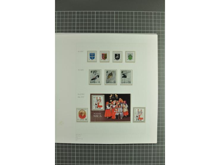 1918/2000, enorm umfangreiche ungebrauchte/postfrische und gestempelte Sammlung mit einer Vielzahl an guten Werten und Besond