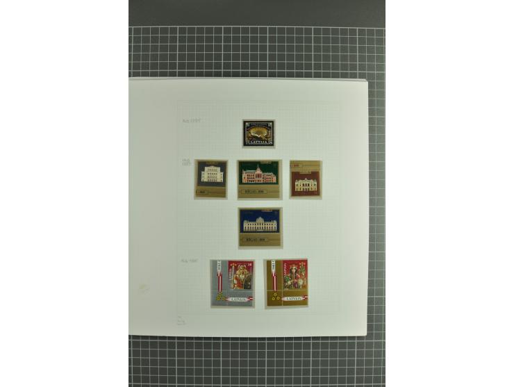 1918/2000, enorm umfangreiche ungebrauchte/postfrische und gestempelte Sammlung mit einer Vielzahl an guten Werten und Besond
