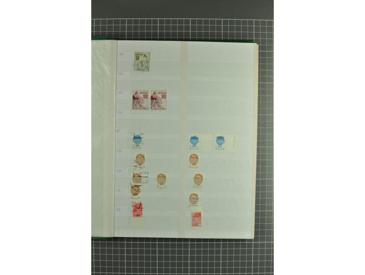 1918/2000, enorm umfangreiche ungebrauchte/postfrische und gestempelte Sammlung mit einer Vielzahl an guten Werten und Besond