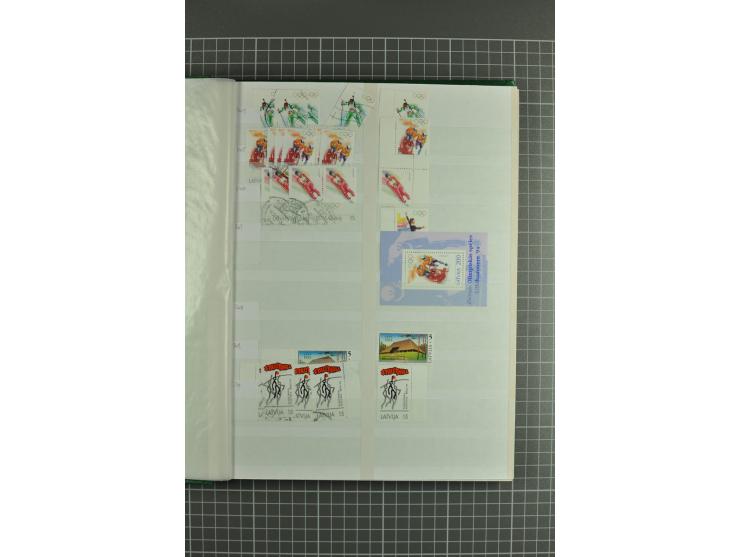 1918/2000, enorm umfangreiche ungebrauchte/postfrische und gestempelte Sammlung mit einer Vielzahl an guten Werten und Besond