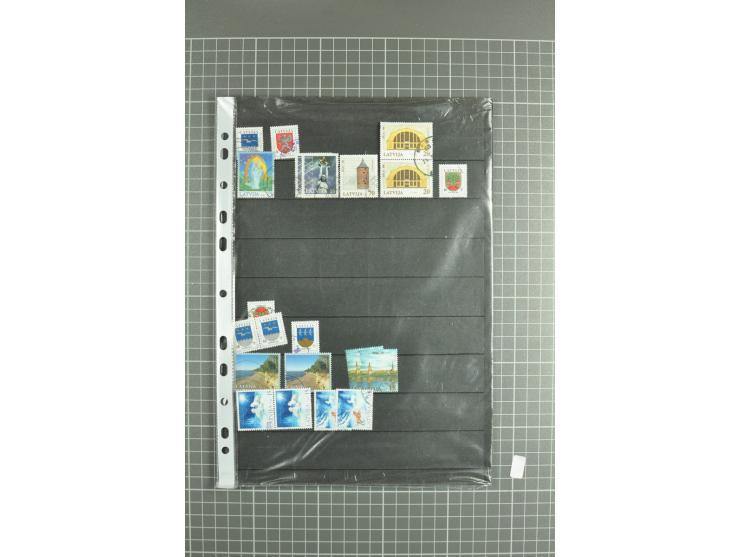 1918/2000, enorm umfangreiche ungebrauchte/postfrische und gestempelte Sammlung mit einer Vielzahl an guten Werten und Besond