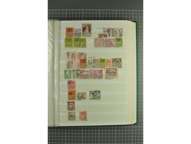 1918/2000, enorm umfangreiche ungebrauchte/postfrische und gestempelte Sammlung mit einer Vielzahl an guten Werten und Besond