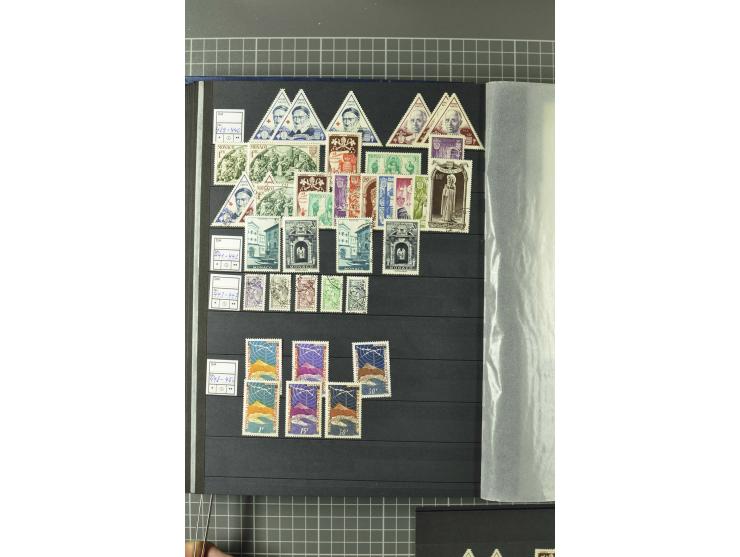 1885/2002, postfrische, ungebrauchte und gestempelte Sammlung (teils in beiden Erhaltungen gesammelt) mit u.a. Mi.-Nr. 27-33,