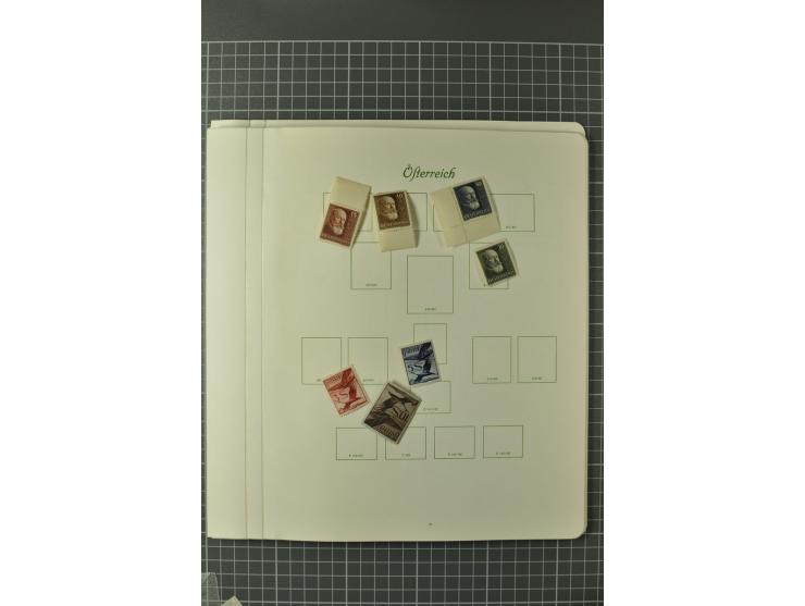1850/1950 (ca.), postfrische, ungebrauchte und gestempelte Partie in 2 Alben, dabei u.a. Block 1 mit Sstpl., 555-56A, 588, Bl