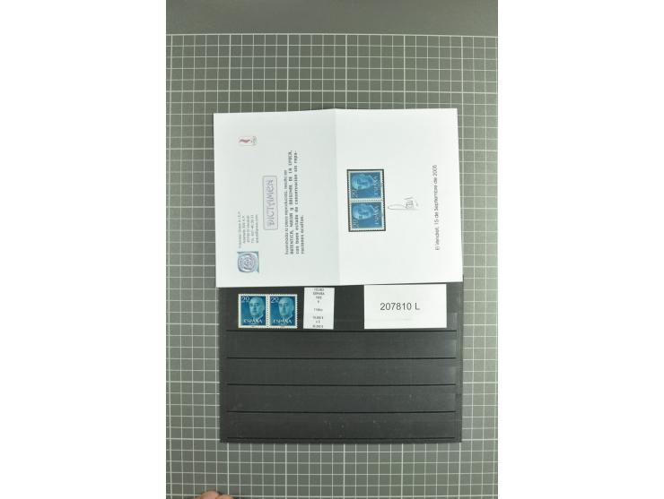 1930/89 (ca.), postfrische Partie von etwa 640 Abarten, dabei ungezähnte Marken, Farbfehldrucke, fehlende Farben, etc.; viele